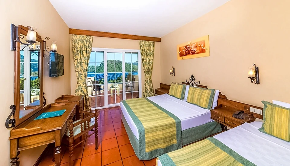 هتل گرند یازیجی کلاب مارماریس پالاس